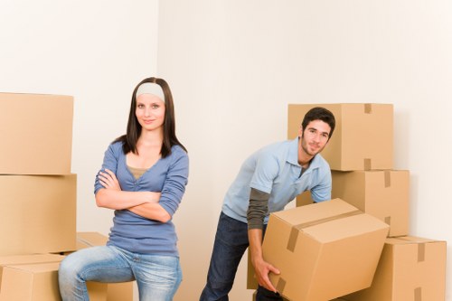 Local packing and unpacking support for a home or office relocation in Hammersmith