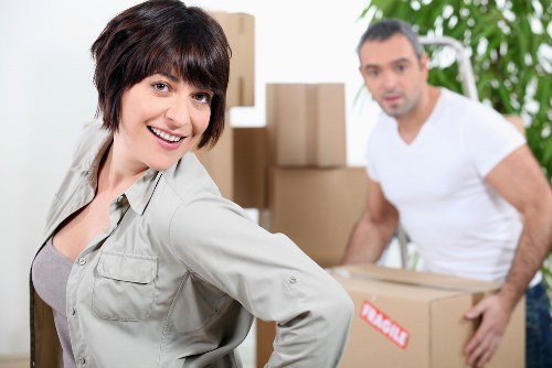 Payment, cancellation, and liability terms for a UK moving service